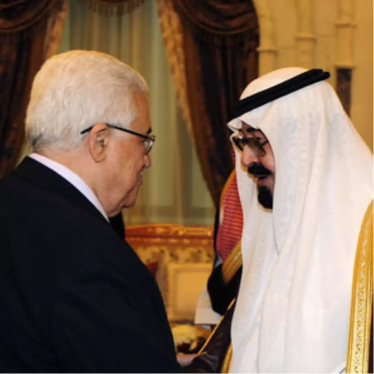 Kral Abdullah Filistin Devlet Başkanı Abbas'ı Kabul Etti