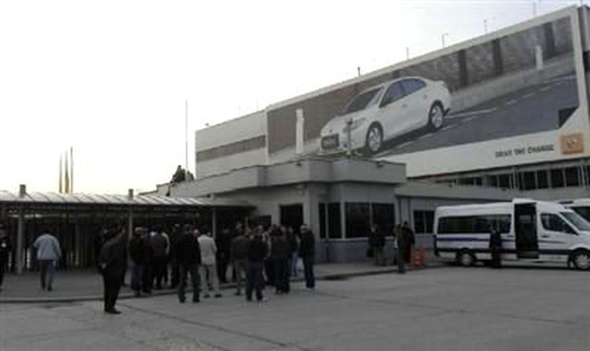 Oyak- Renault\'da Protesto: 3 Yaralı