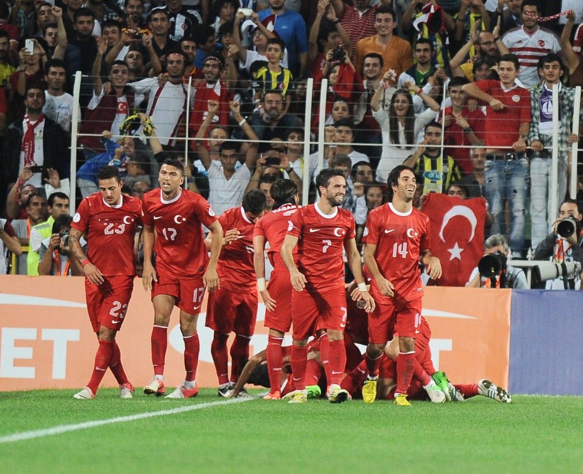 Türkiye, Danimarka\'yı Zor Yeniyor