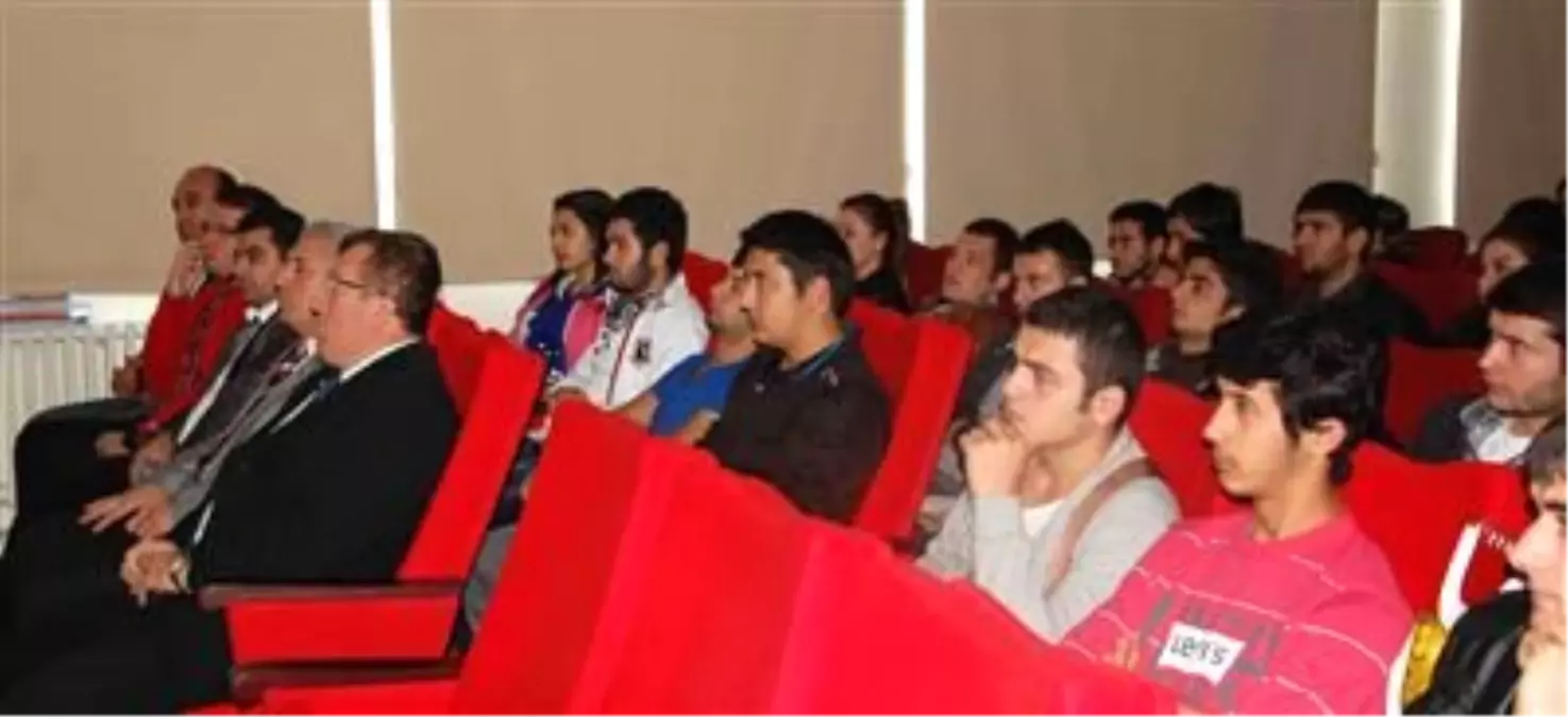Üniversite Öğrencilerine 'Uyum' Semineri