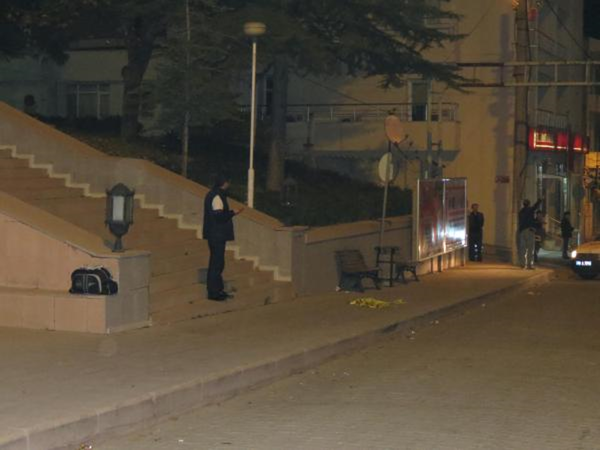 Üniversitelinin Unuttuğu Çanta Bomba Paniğine Neden Oldu