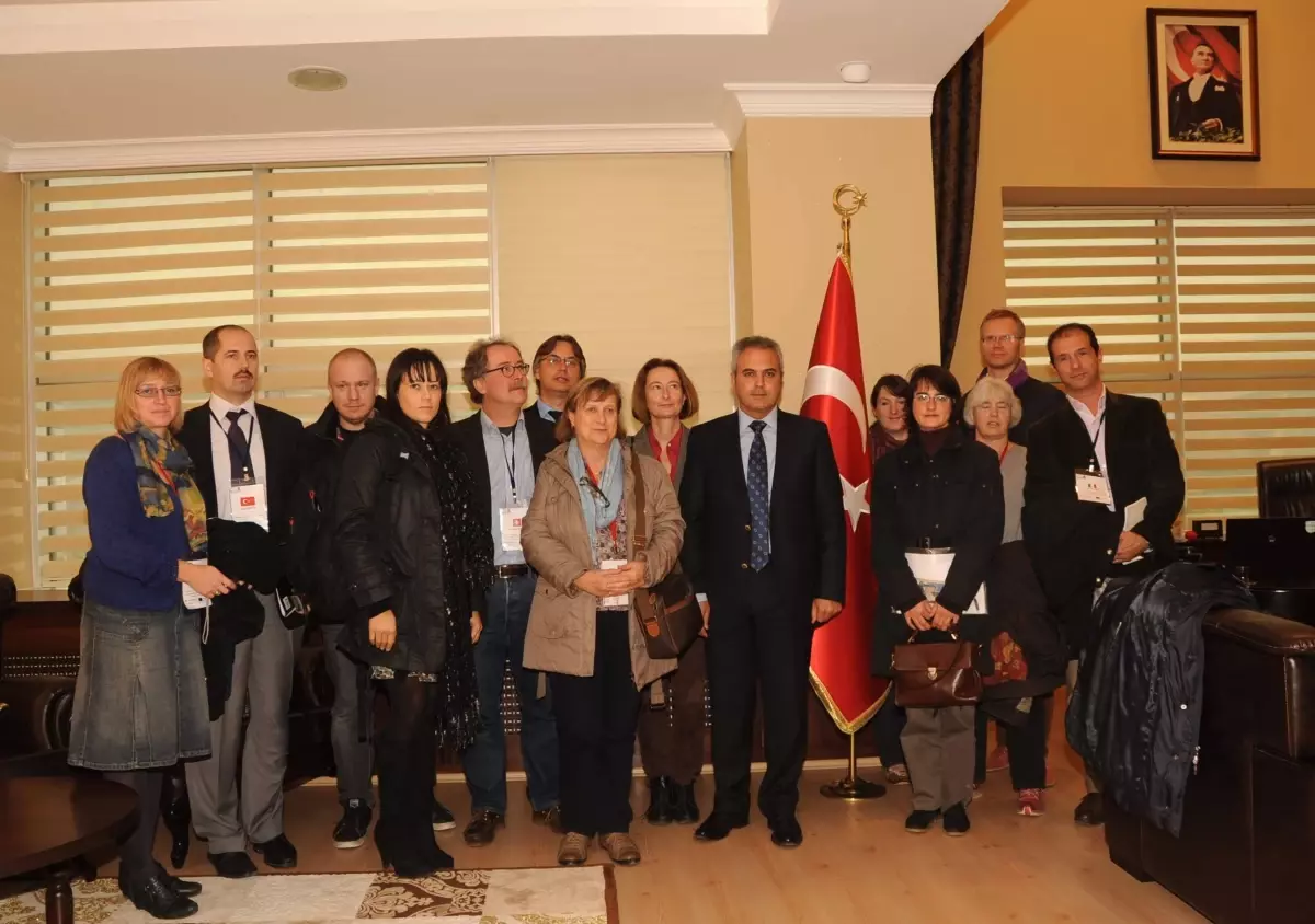 AB\'li Öğretmenlerden Rektör Uysal\'a Ziyaret