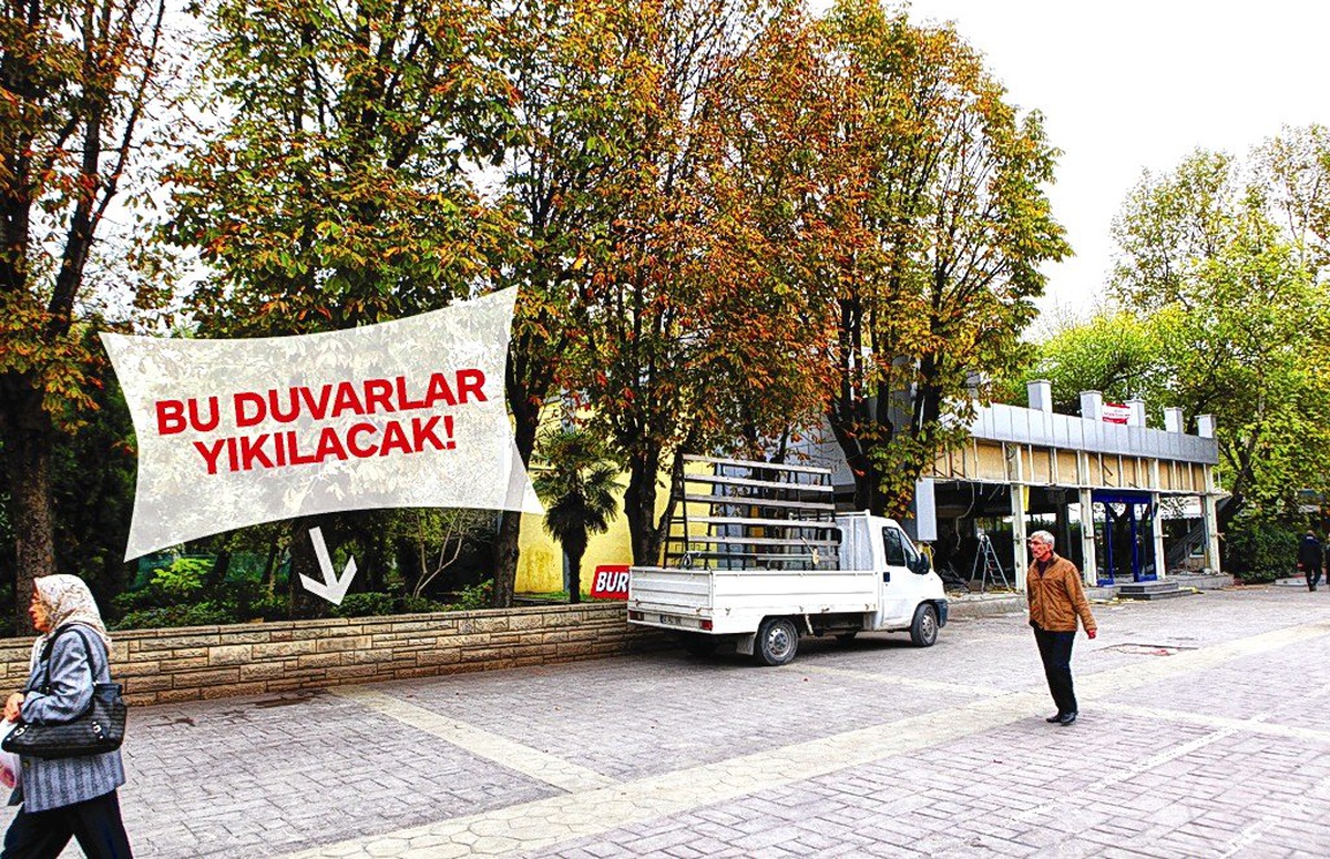 Atatürk Parkı\'nın Duvarları da Yıkılıyor