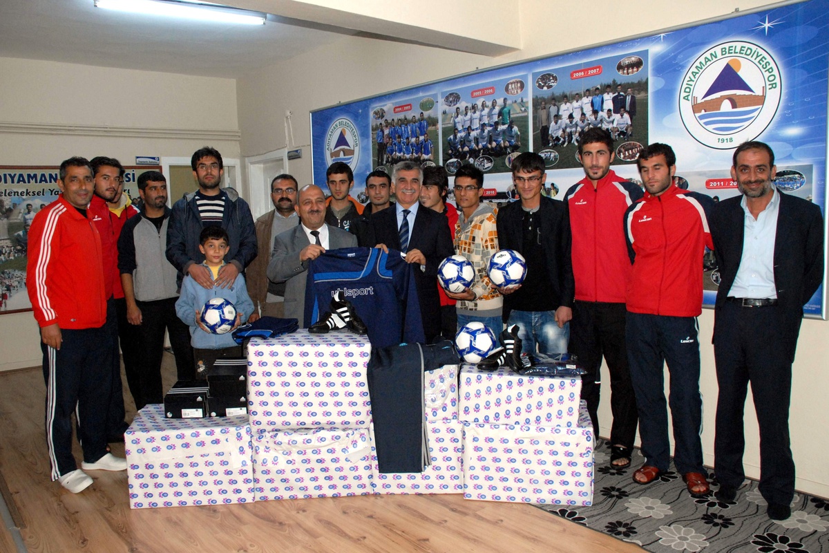 Belediyeden Görmeyenler Spor Derneğine Malzeme Yardımı