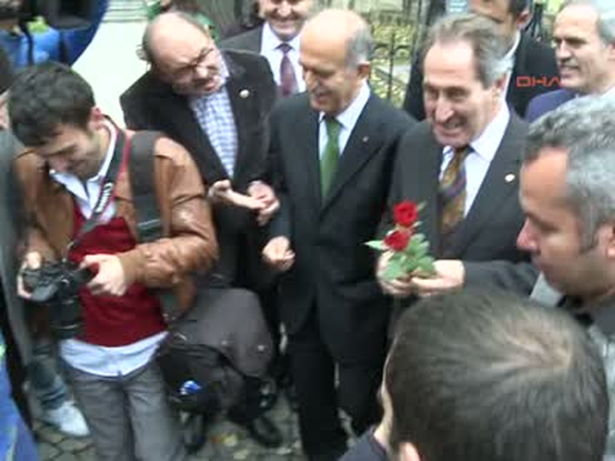 Bakan Günay\'a Bursa\'da Yumurtalı Saldırı