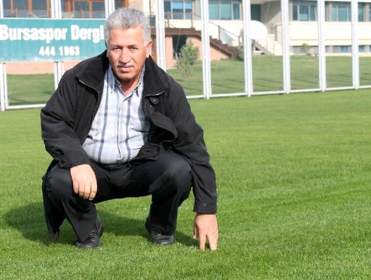 Bursaspor\'un Çim Uzmanı: Bakımda Zamanlama Çok Önemli