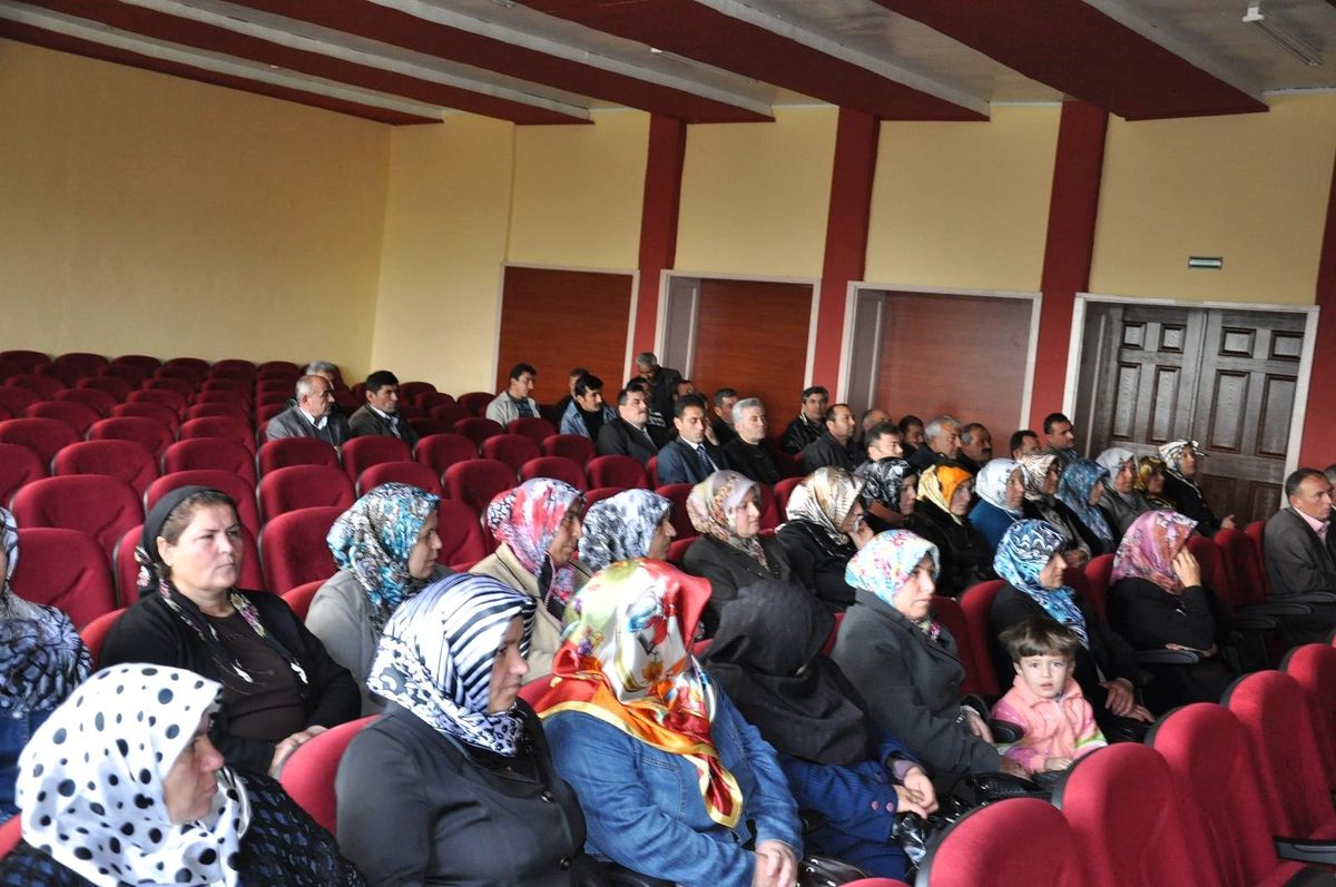Çiçekdağı\'nda Veliler Madde Bağımlılığı Hakkında Bilgilendirildi