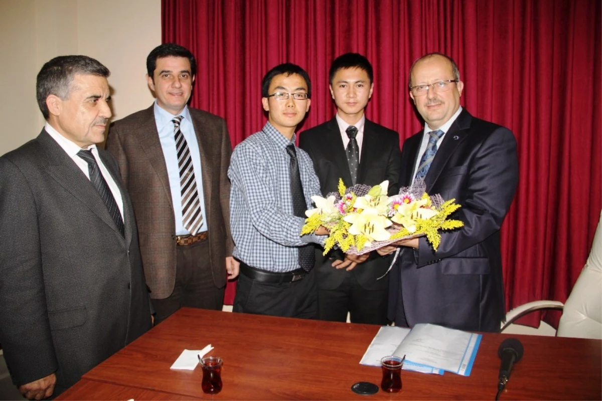 Çinli Öğrenciler Adana\'da Kur\'an Eğitimi Alıyor