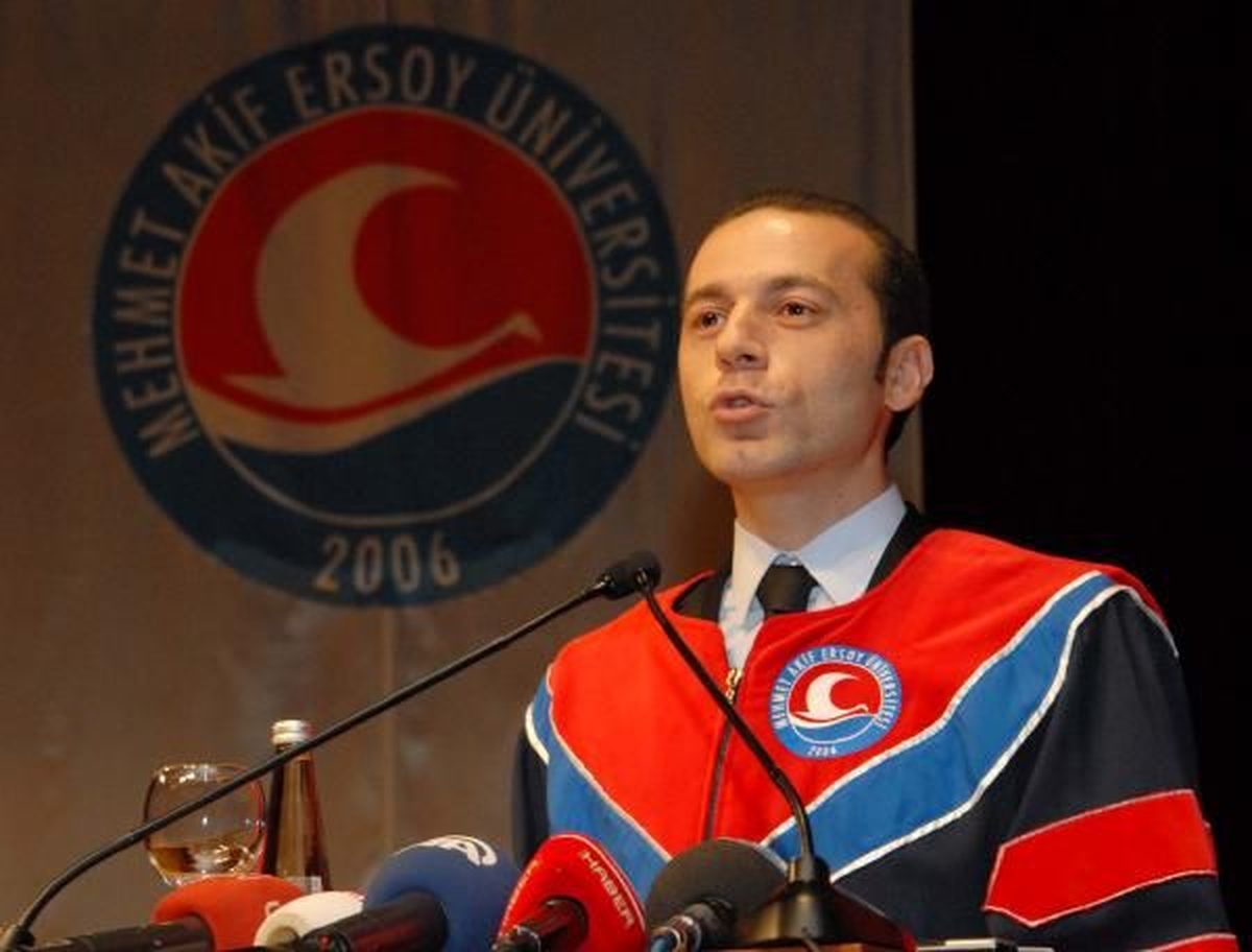 Cüneyt Çakır, "6 Hakem Uygulamasını" Aa\'ya Değerlendirdi
