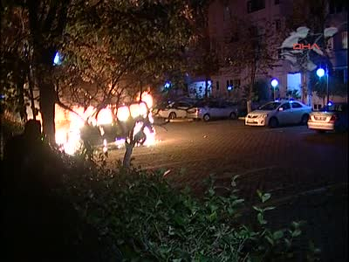Eski Bakanın Aracı Kundaklandı İddiası