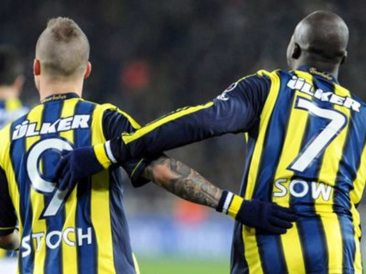 Fenerbahçe\'li Sow ve Stoch Yılın Golü İçin Yarışacak
