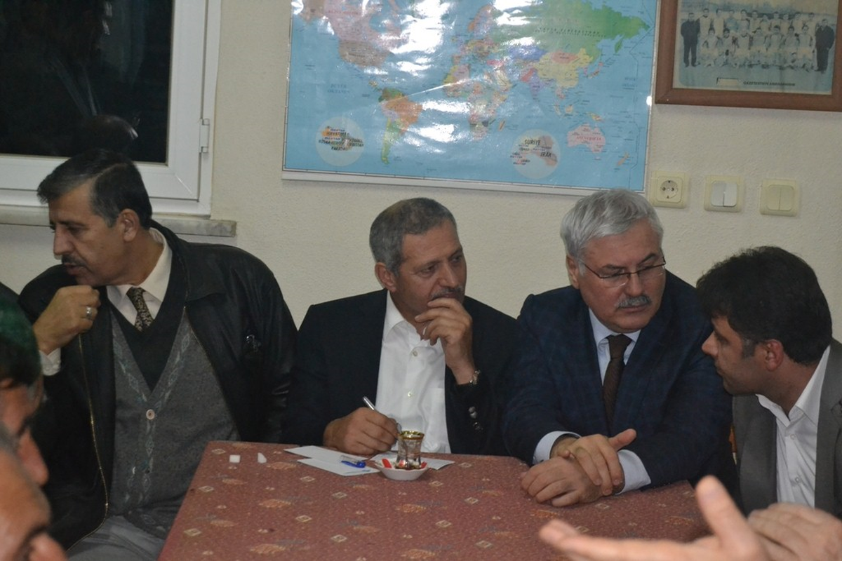 Güneşler Mahallesi Sakinleri Başkan Dişli\'den Kapalı Semt Pazarı İstedi