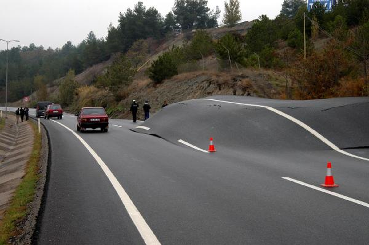 Karabük\'te Asfalt Havalandı