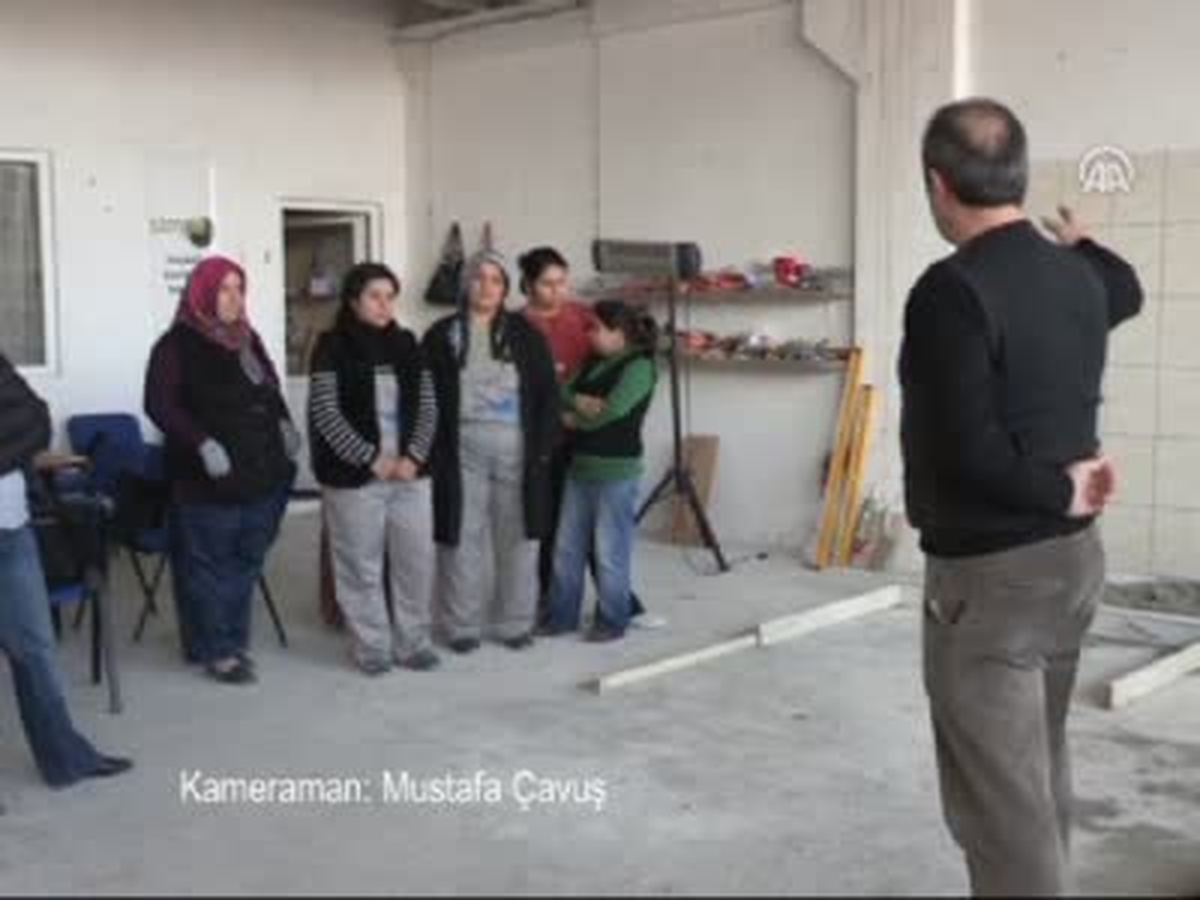 İnşaatlar, "Emine Ustalara" Emanet