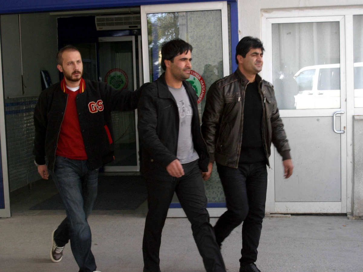 Kaçak Sigara ve Sahte Paraya 15 Gözaltı