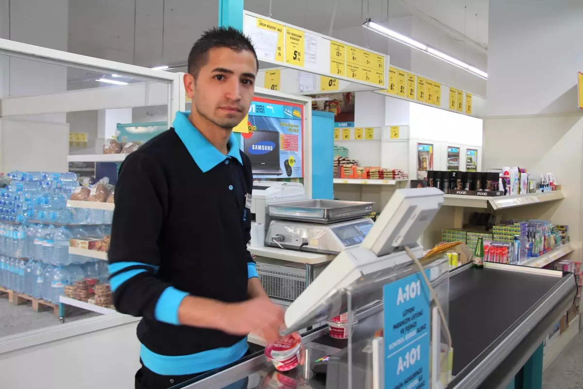 Kasiyer Dehşet Anlarını Anlattı