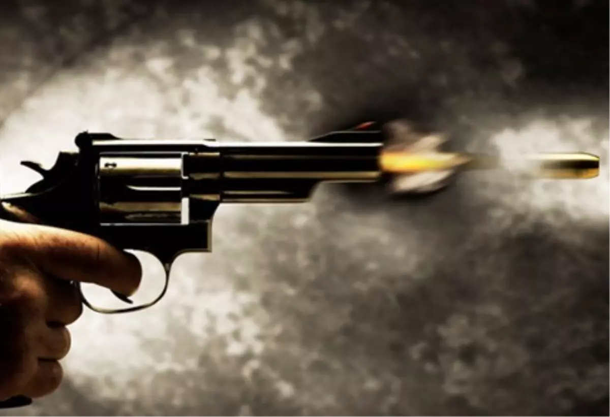 Kocaeli\'de Silahlı Kavga: 1 Yaralı