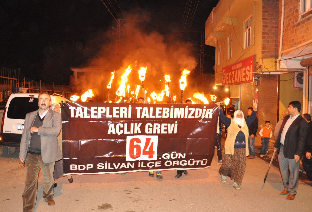 Meşaleli Yürüyüşün Ardından Olaylar Çıktı