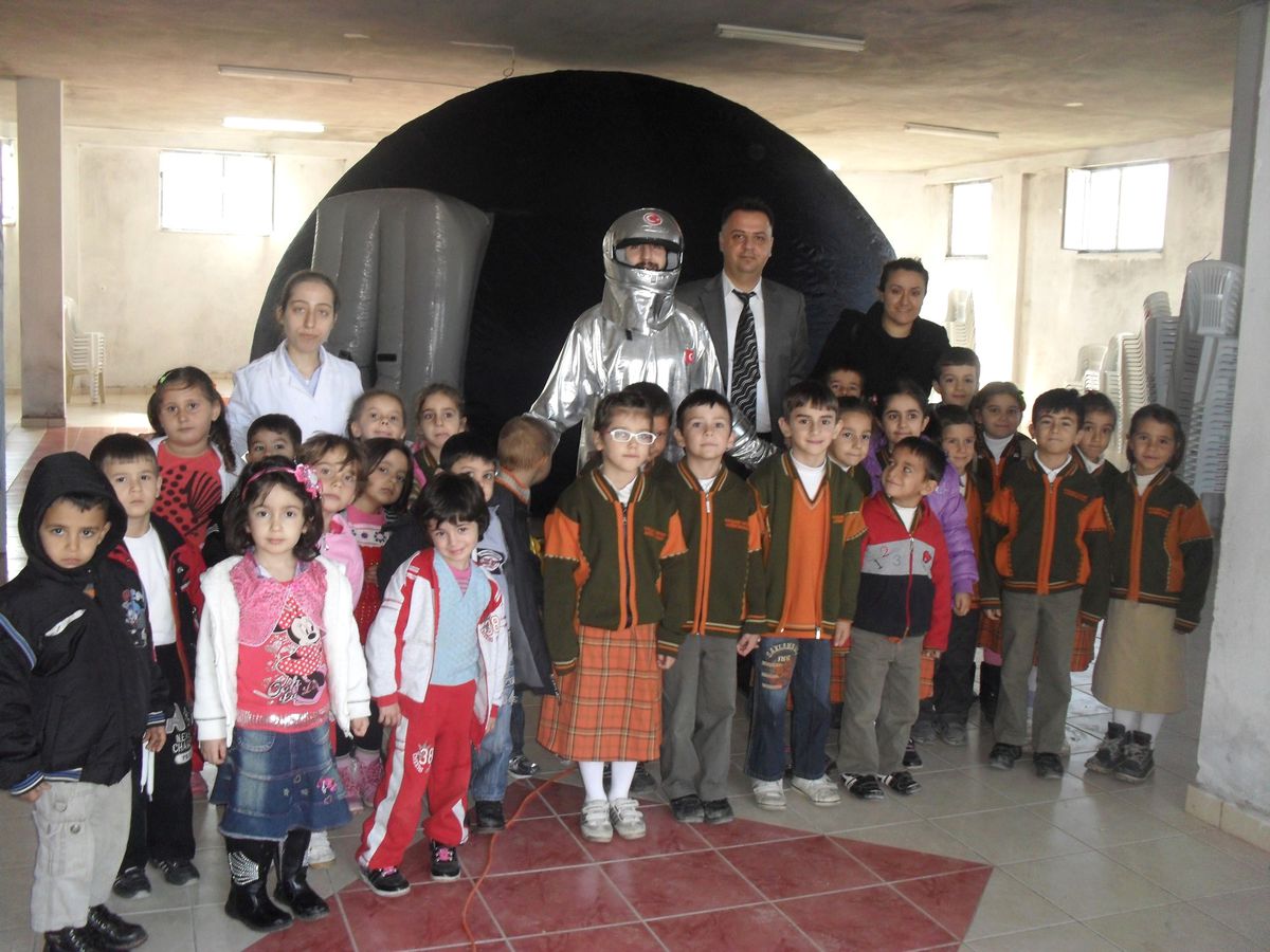 Öğrenciler Uzaya Çıktı