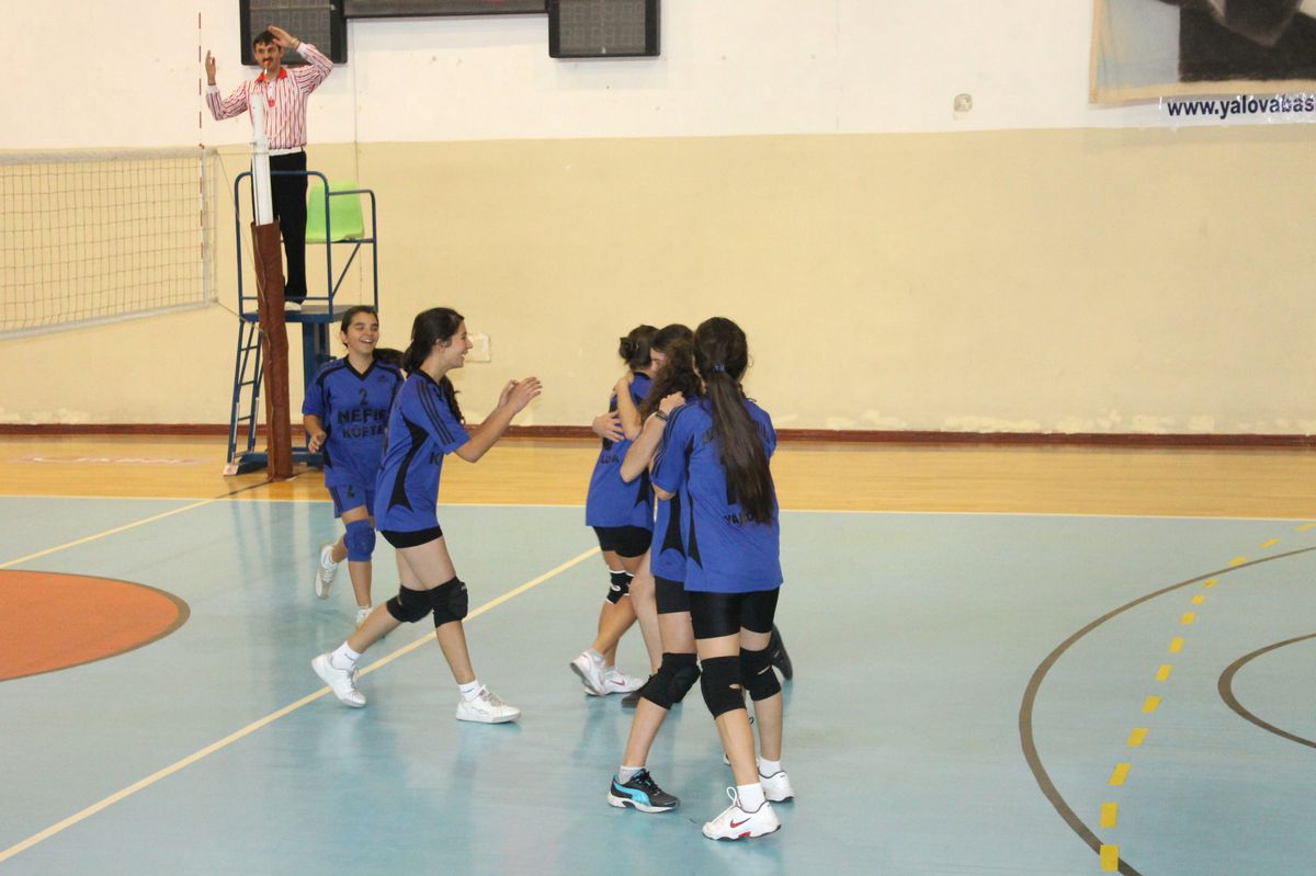 Okul Sporlarında Heyecan Başladı