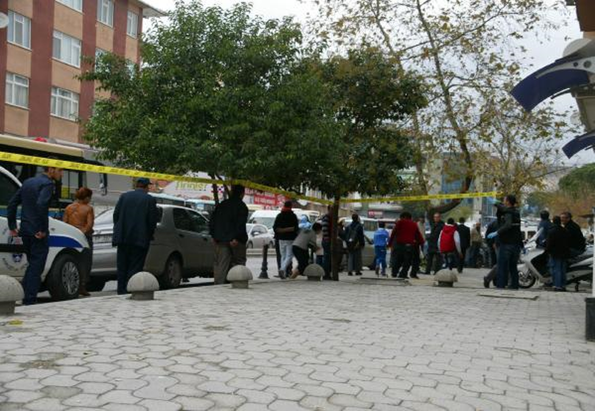 Pendik\'te Çarşaflı Banka Soygunu