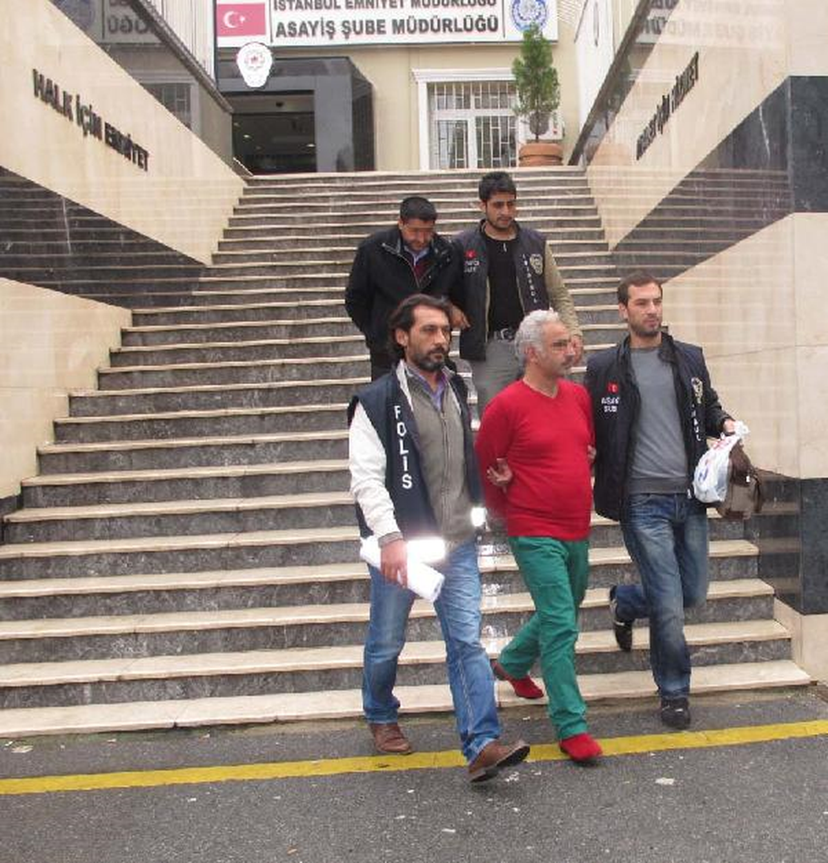 "Sanatçıyız" Diyen Hırsızlar Yakalandı