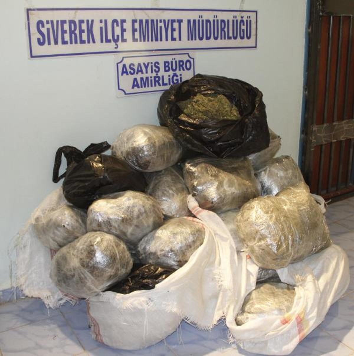 Siverek\'te 90 Kilo Esrar Ele Geçirildi