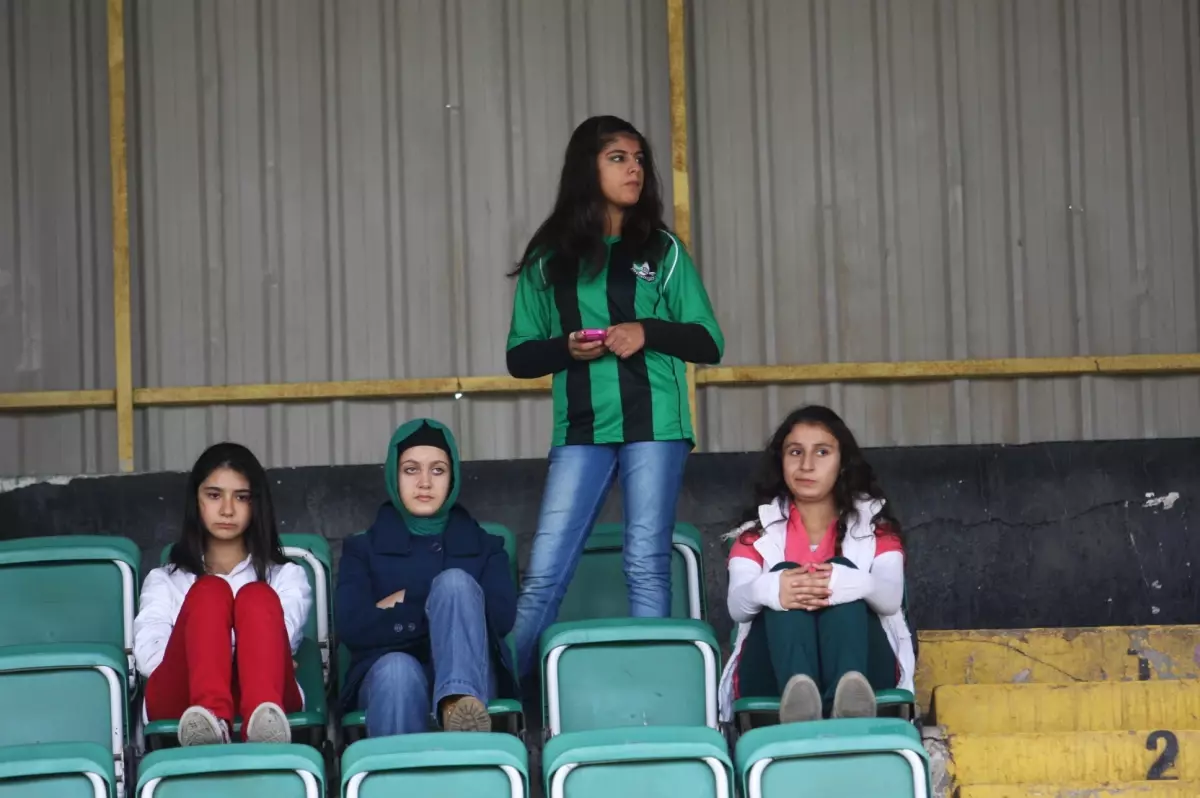 Spor Toto 2.lig Kırmızı Grup