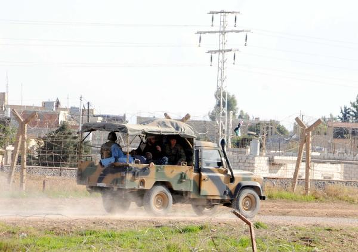 Suriye Savaş Uçakları Resulayn\'ı Yine Bombadı (2)