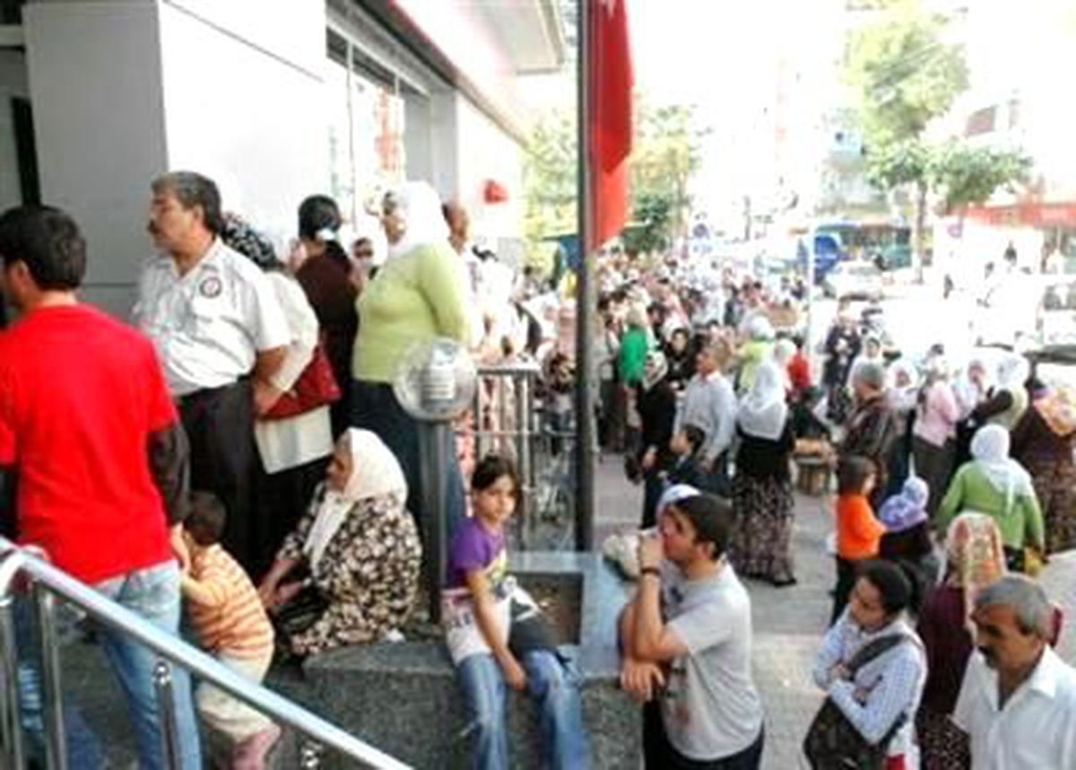 Yüzbinlerce Emekliye İkramiye Şoku!