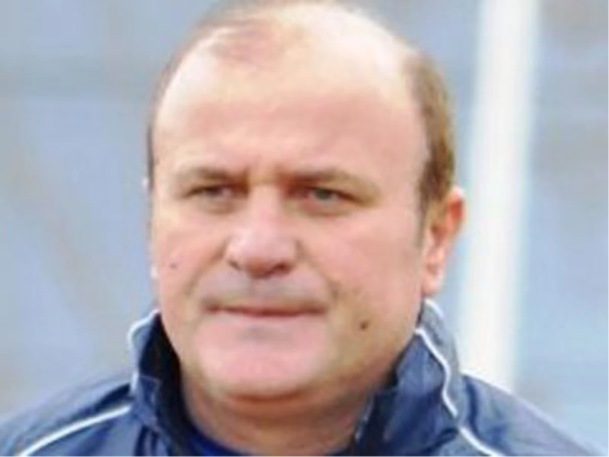 Altay\'da Teknik Direktör Çalışkan\'ı Futbolcular Kalması İçin İkna Etti