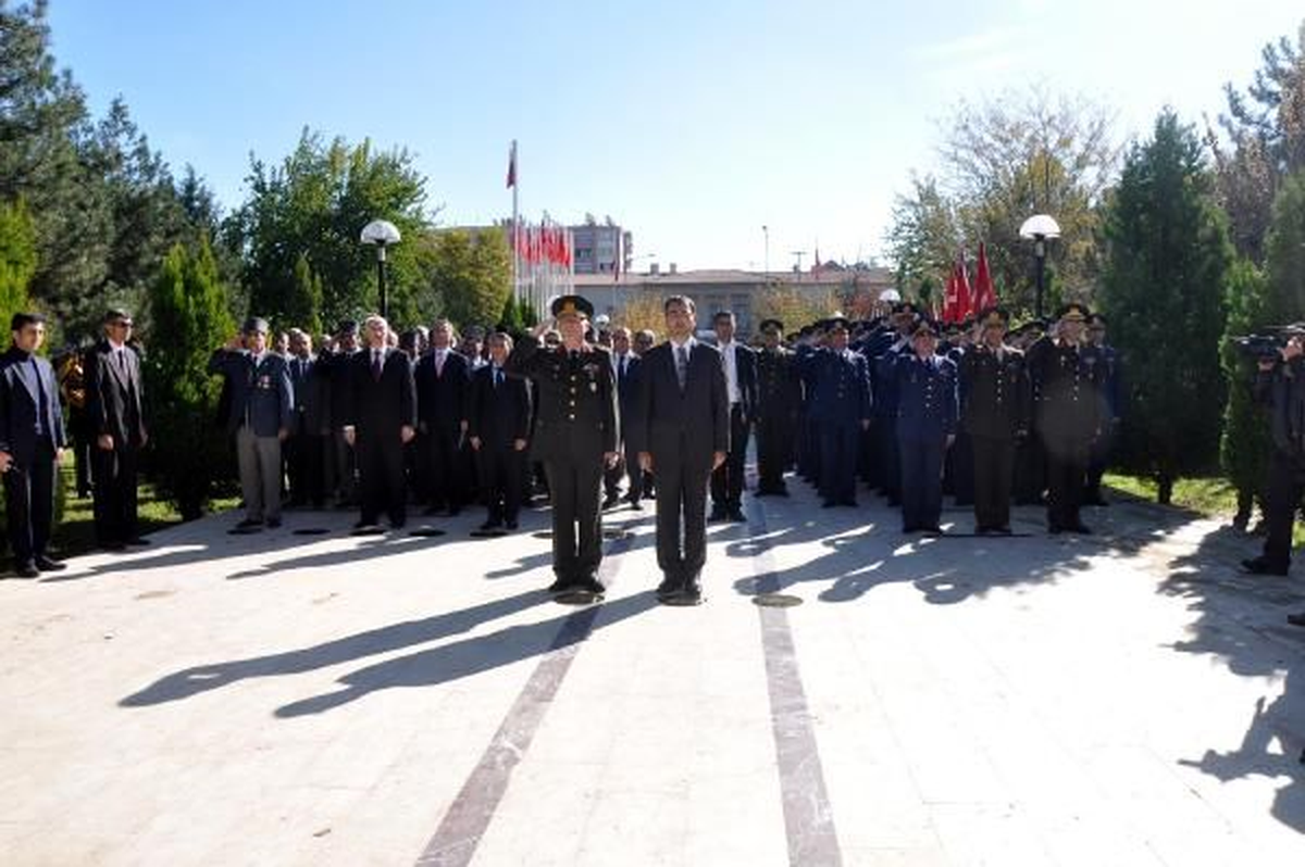 Atatürk\'ün Diyarbakır\'a Gelişinin 75. Yıl Dönümü Kutlandı