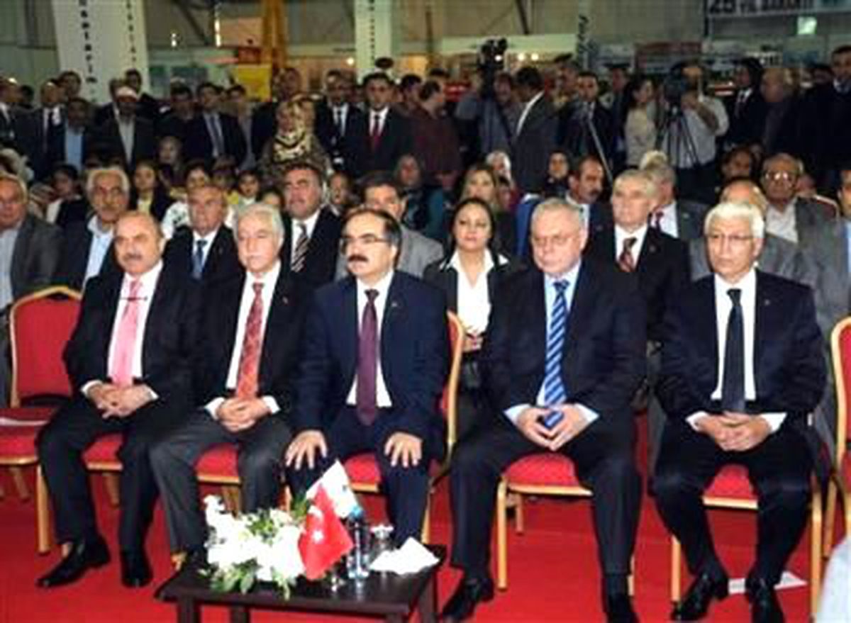 Aydın Ürünleri Tanıtım Tırı Adana\'da Tarım ve Sera Bahçeleri Fuarı\'nda