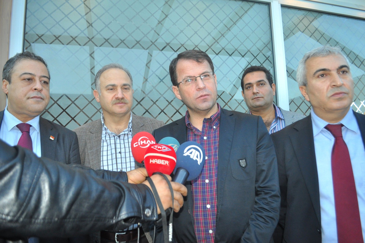 CHP Heyeti Yayladağı Sınır Kapısından Suriye\'ye Gitti