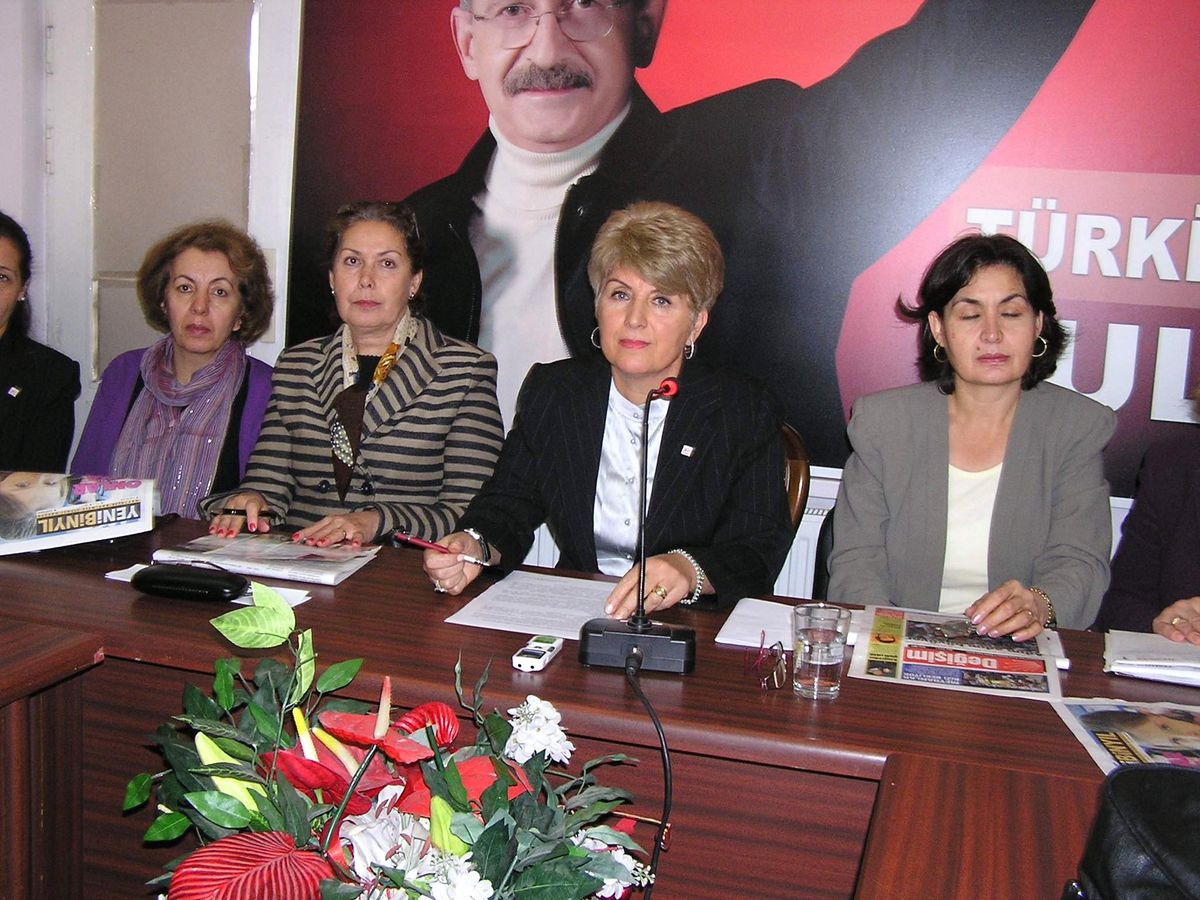 CHP Kadın Kolları Seçim Startı Verdi