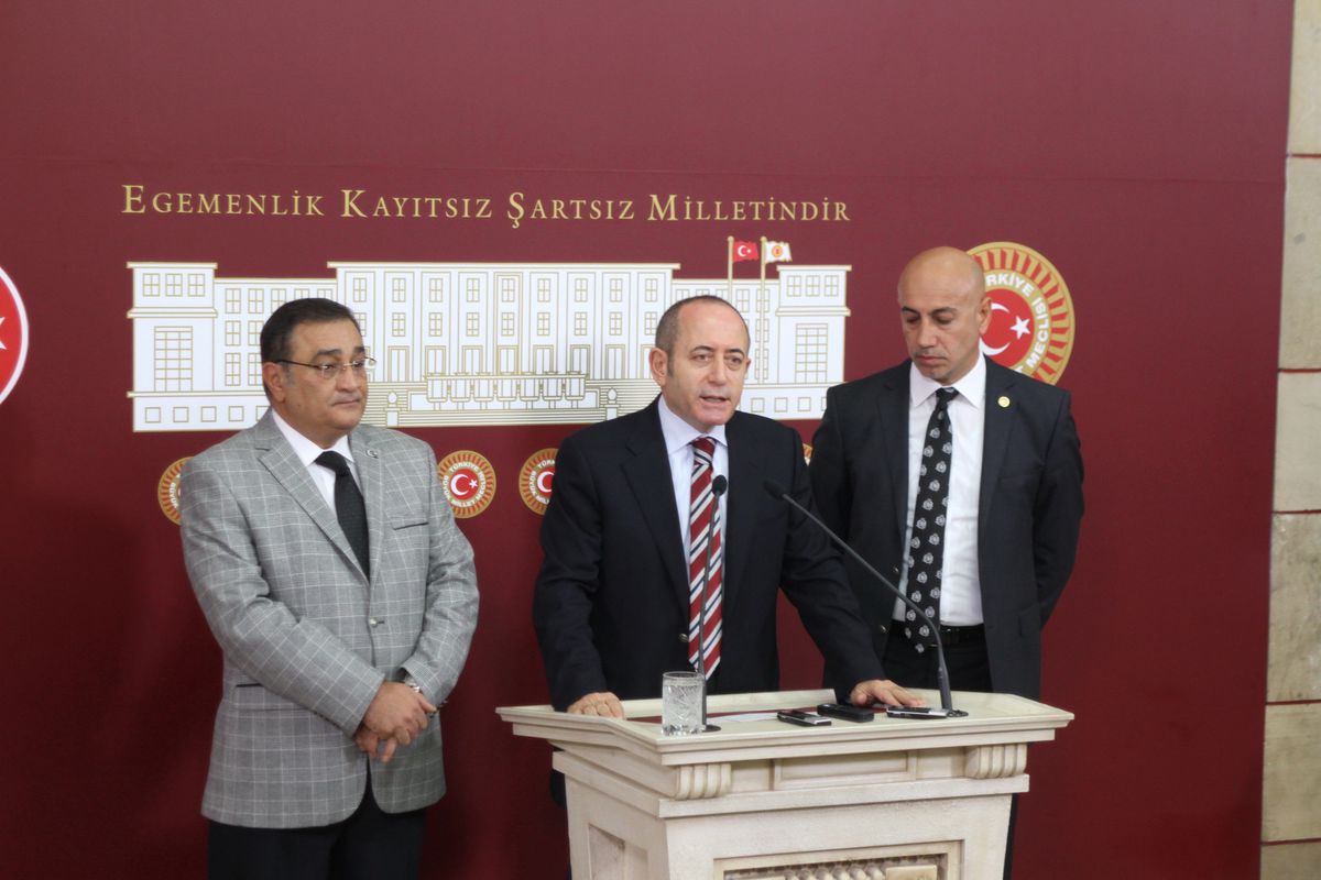 CHP\'li Hamzaçebi: "Kamu Denetçisi Seçiminde Hükümetin Koltuk Değneği Olmayacağız"