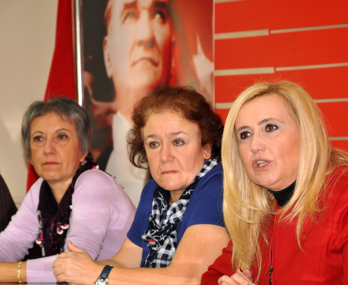 Chpli Kadınlardan Ak Partili Kadınlara Cevap