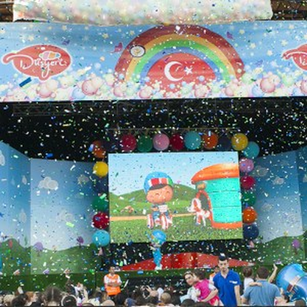 Çocukların Sevgilisi Pepee 'den Muhteşem Müzikli Gösteri