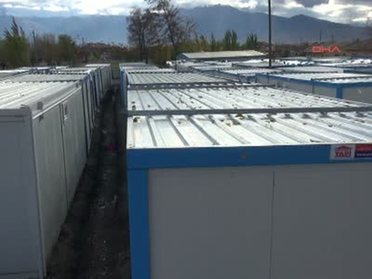 Erzincan\'da Mültecilere Konteyner Kent