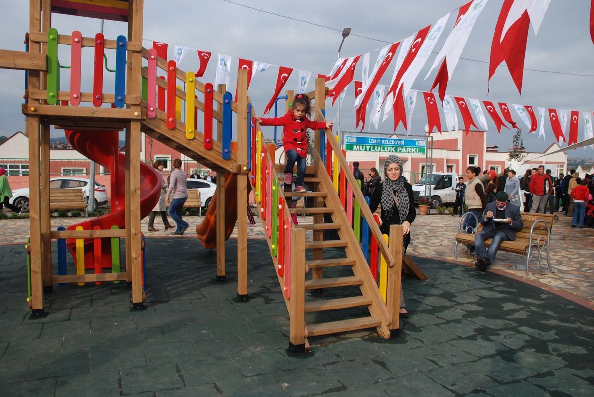 İzmit\'in 113. Parkı Turgut\'ta Açıldı