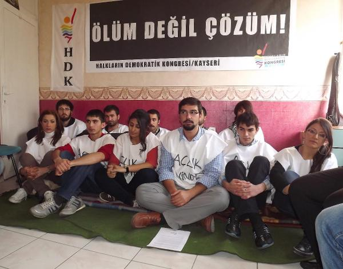 Kayseri\'de Açlık Grevlerine Destek Eylemi