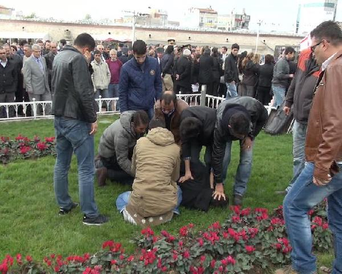 KKTC\'nin Kuruluş Yıldönümü Töreninde Gerginlik