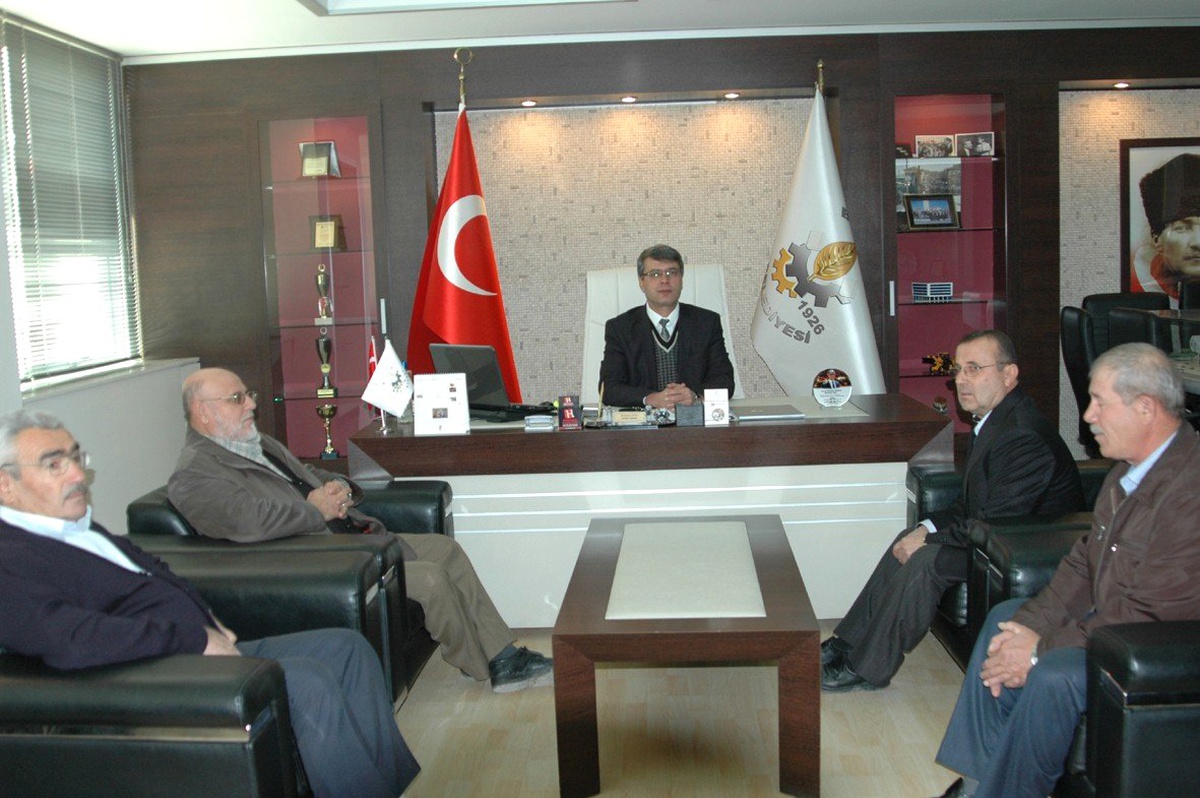 Mahalle Sakinlerinden Başkan Ayaz\'a Ziyaret