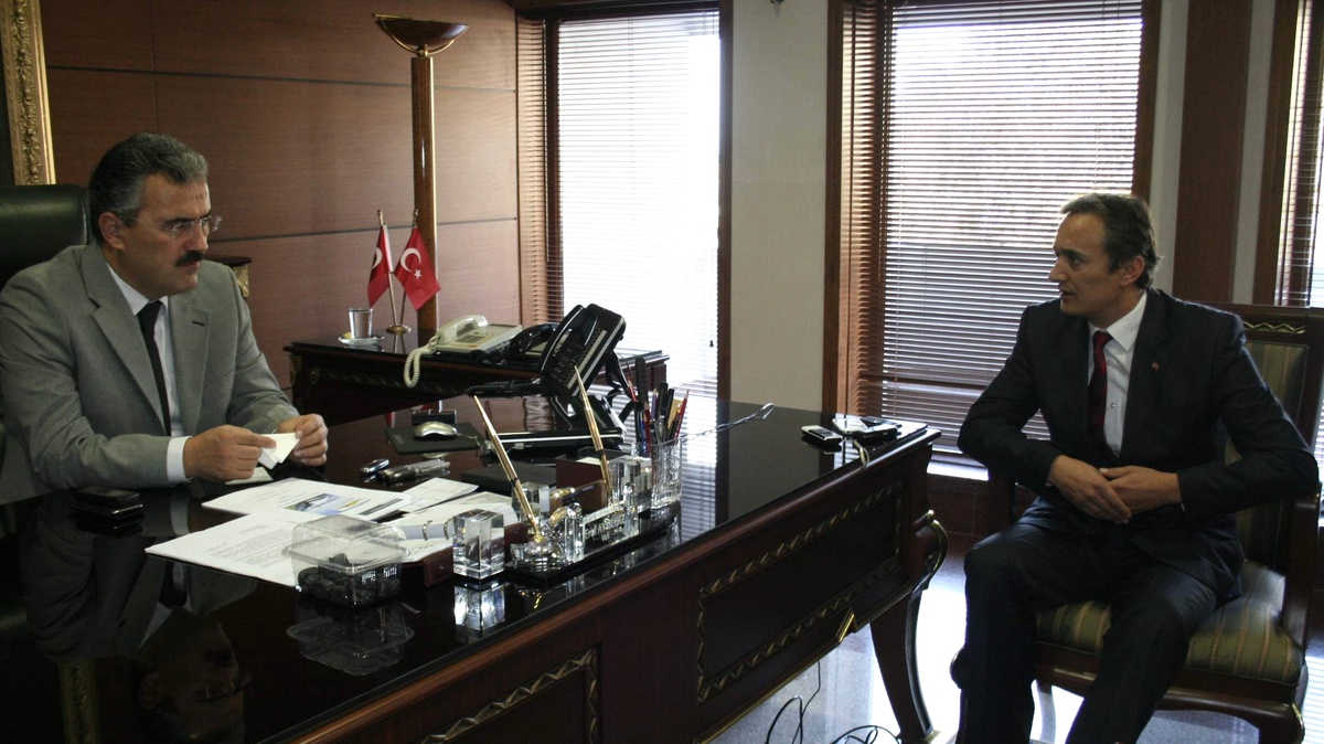 MHP, Zonguldak Valisi Ayyıldız\'a Ziyarette Bulundu