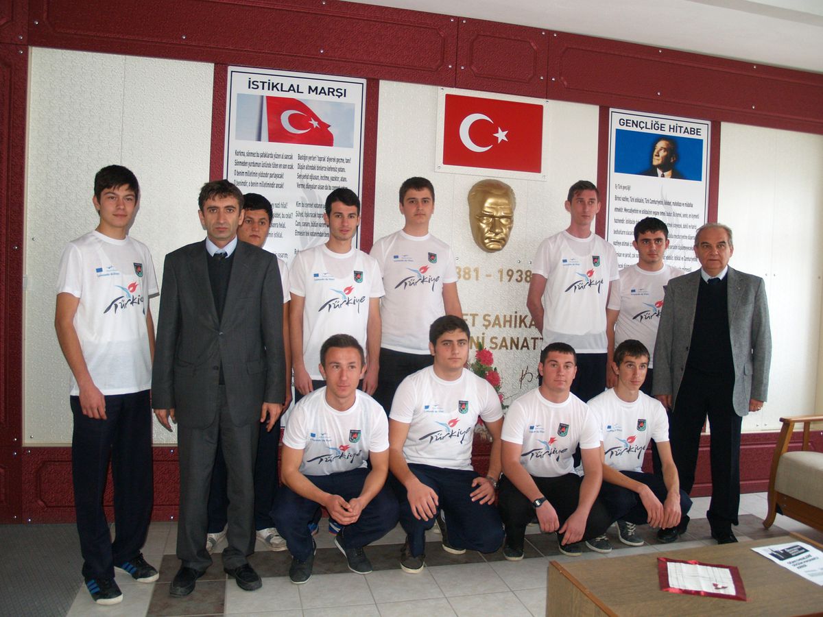 Öğrenciler Hollanda Yolcusu