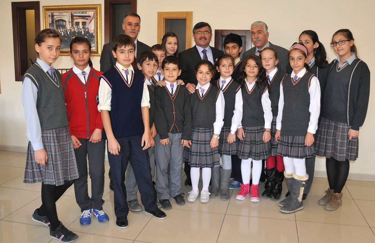 Öğrencilerden Başkan Akdoğan\'a Ziyaret