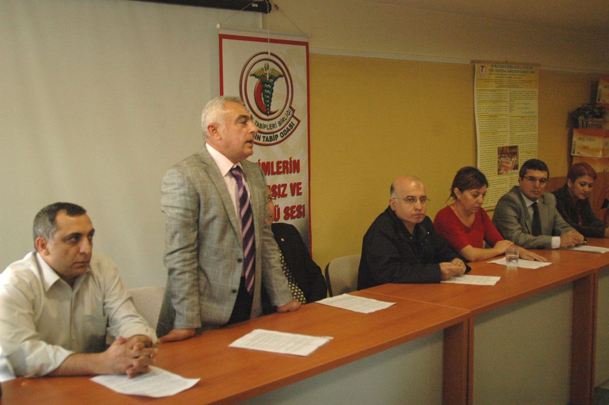 Sağlık Çalışanları Açlık Grevlerinin Durdurulmasını İstiyor