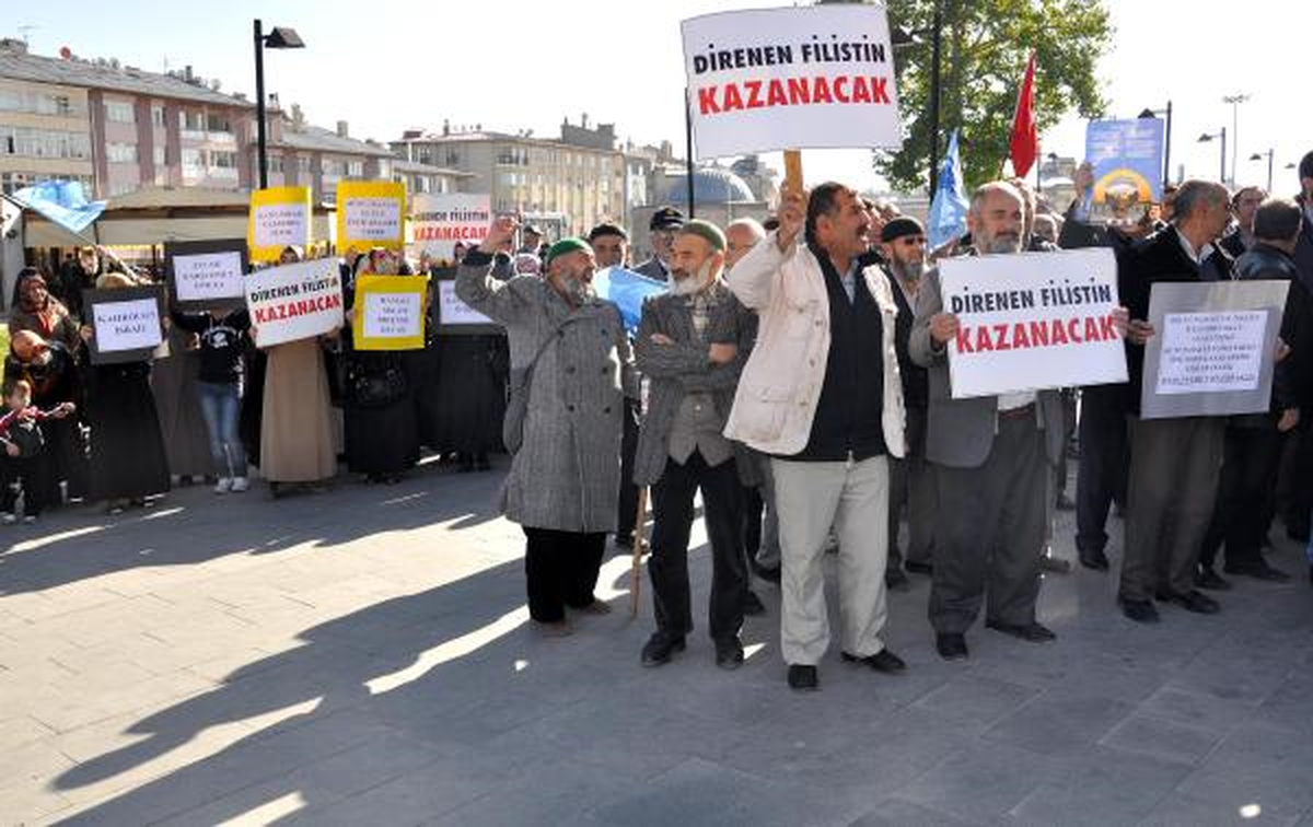 Sivas'ta İsrail'in Gazze Saldırısı Protesto Edildi