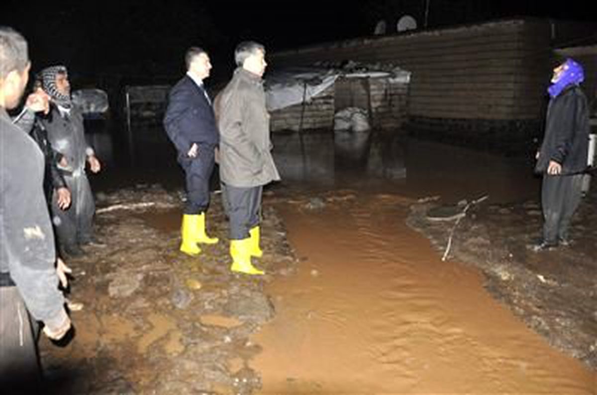 Siverek Kaymakamı Erkal, Yağış Sonrası Köylerde İncelemelerde Bulundu