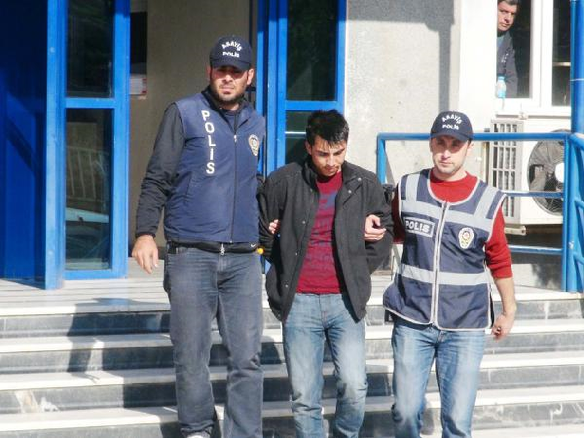 Yaşlı Kadının 74 Bin Lirasını Dolandıran Şüpheli, Parayı Çekerken Yakalandı